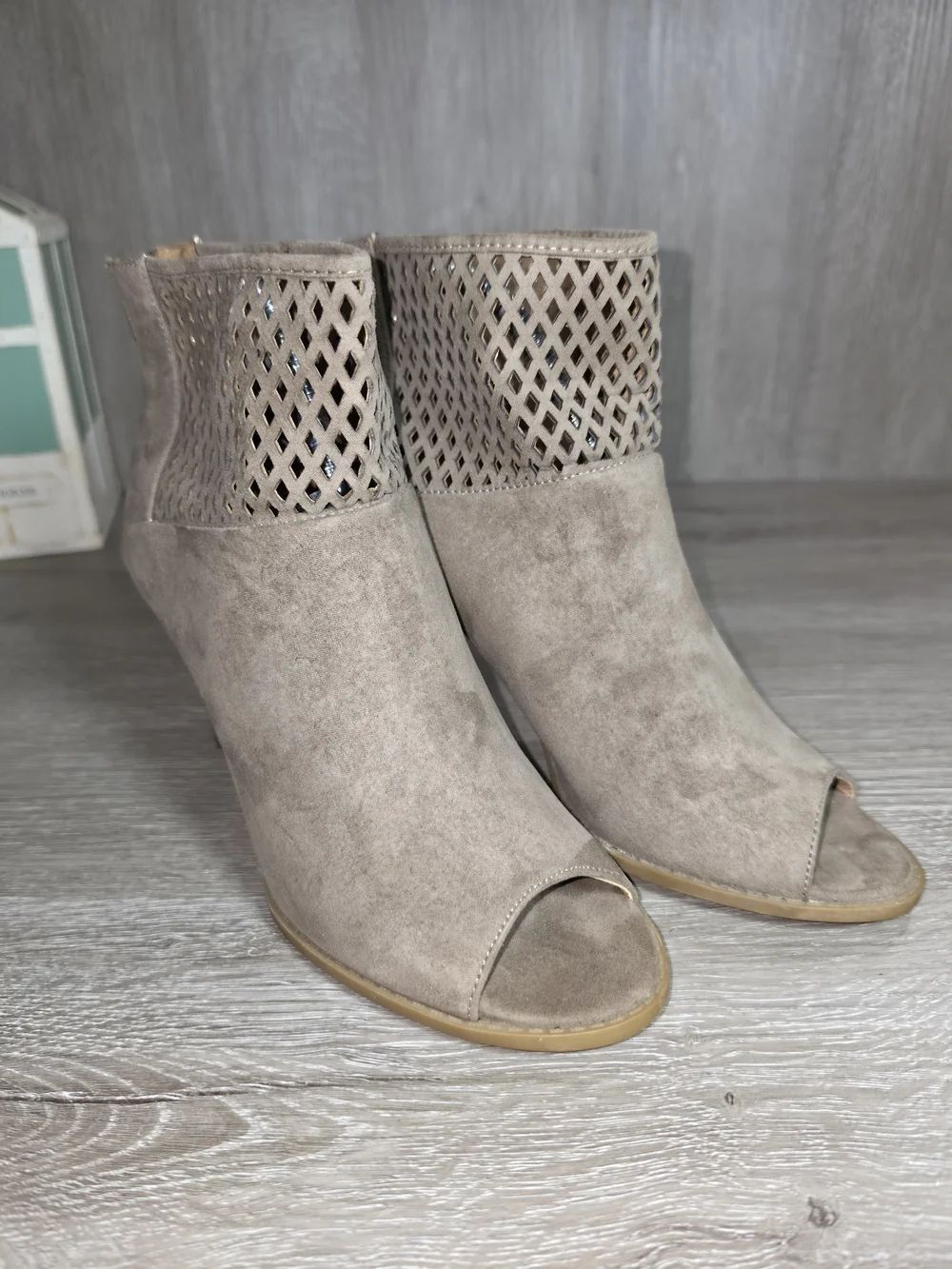 Report Rayce Women's Taupe Suede Peep-Toe Block Heel Booties Size 9.5